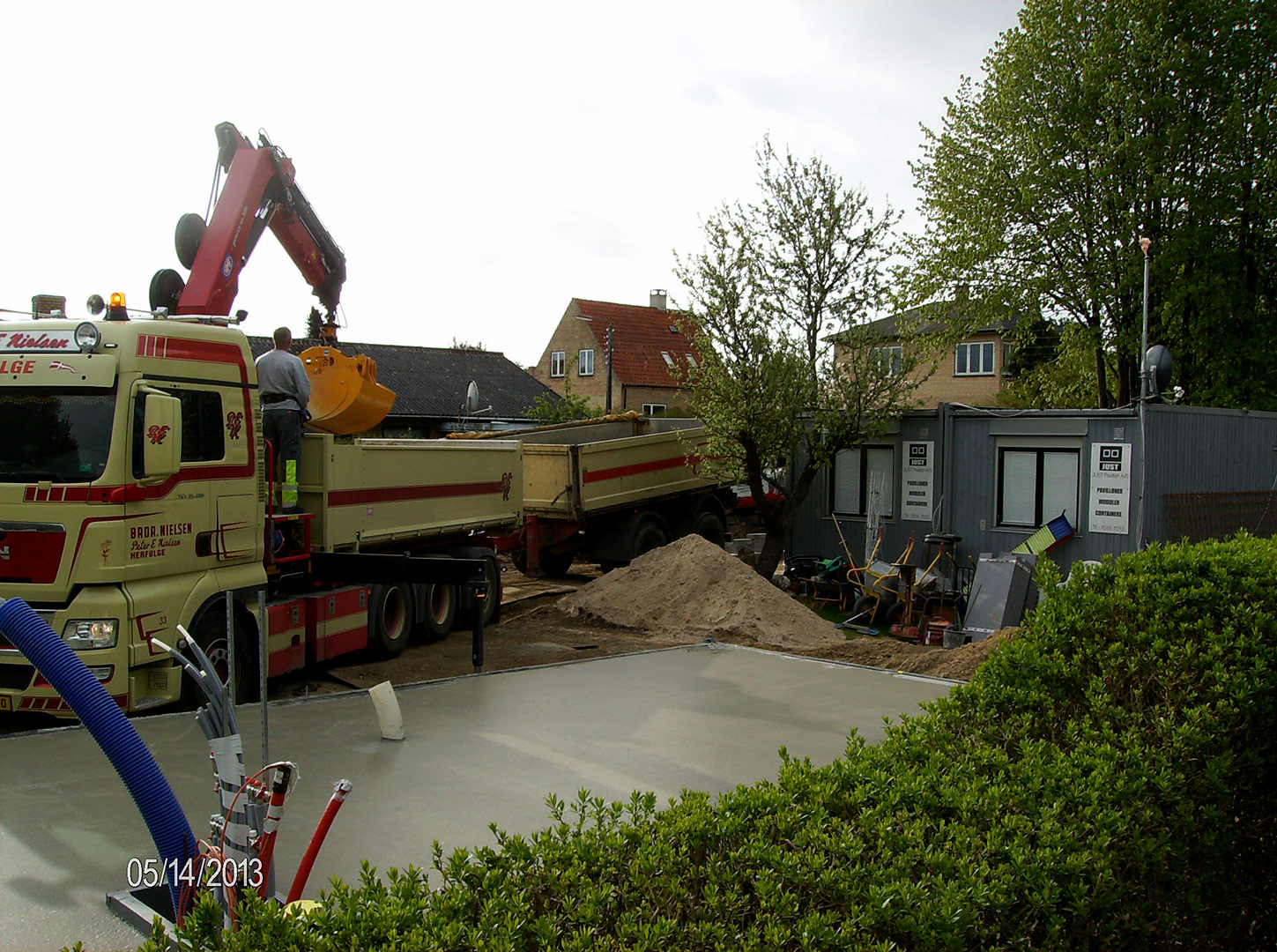 2013-05-14_06-59-49_2495 2013-05-14_06-59-49_2495