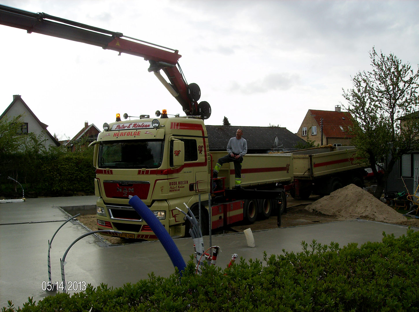 2013-05-14_07-02-27_2499 2013-05-14_07-02-27_2499