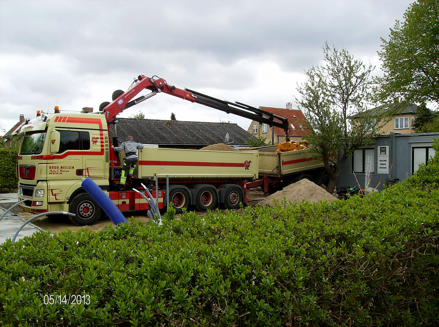 2013-05-14_10-13-22_2498 2013-05-14_10-13-22_2498