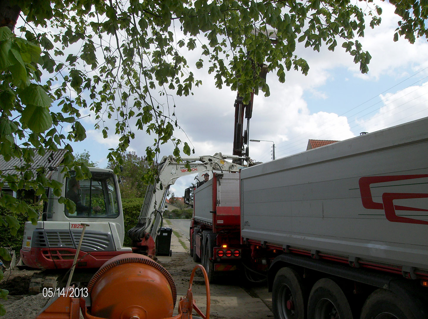 2013-05-14_12-01-57_2500 2013-05-14_12-01-57_2500