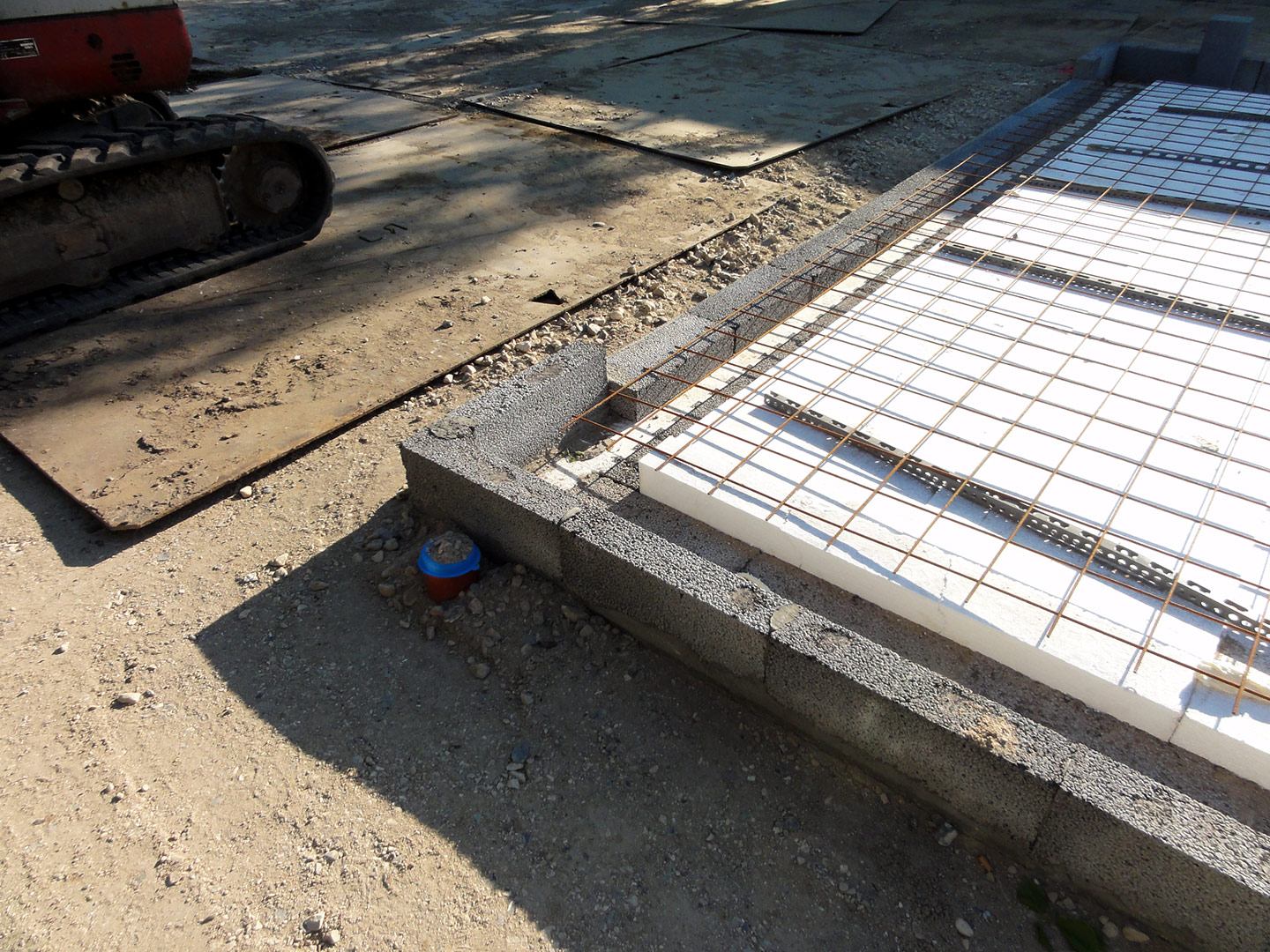 2013-05-15_18-23-44_07799 2013-05-15_18-23-44_07799