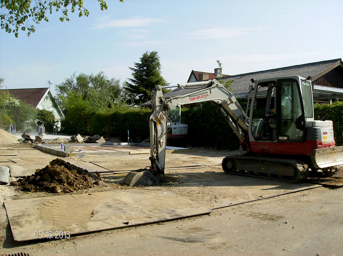 2013-05-16_08-21-27_2511 2013-05-16_08-21-27_2511