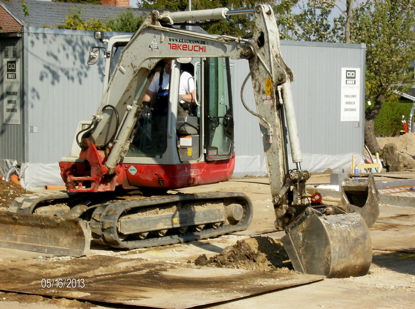 2013-05-16_08-24-39_2517 2013-05-16_08-24-39_2517