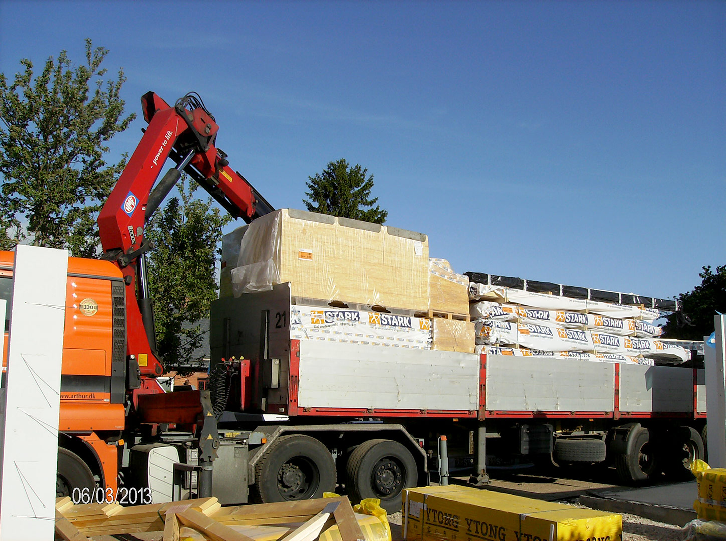 2013-06-03-06-40-31_2704 2013-06-03-06-40-31_2704