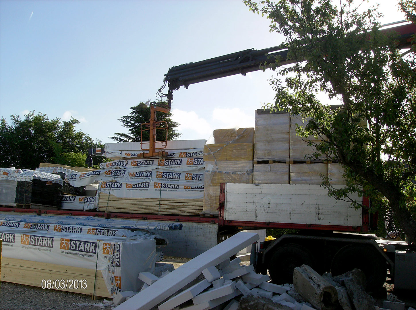 2013-06-03-06-41-39_2706 2013-06-03-06-41-39_2706