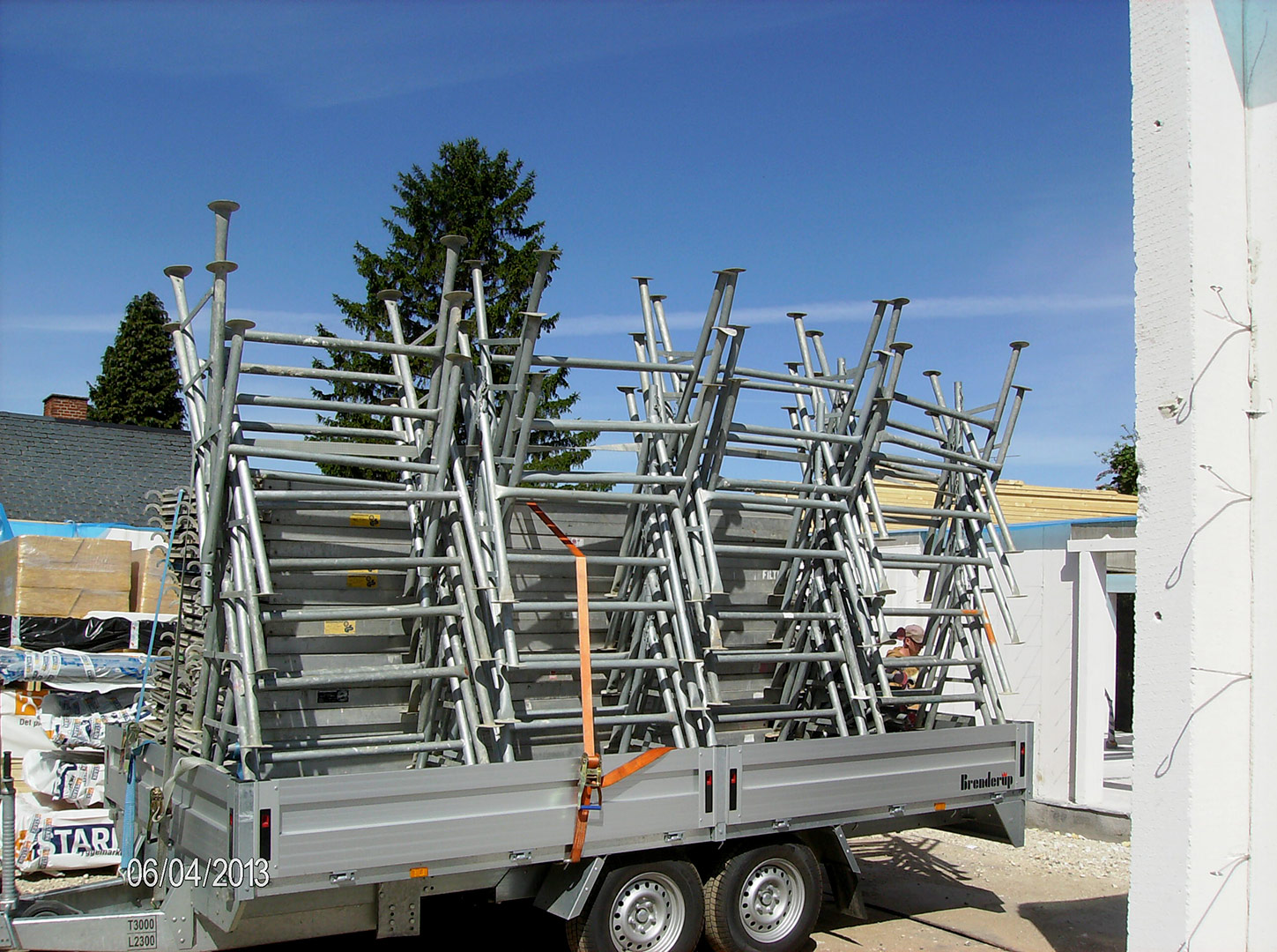 2013-06-04-09-37-31_2738 2013-06-04-09-37-31_2738