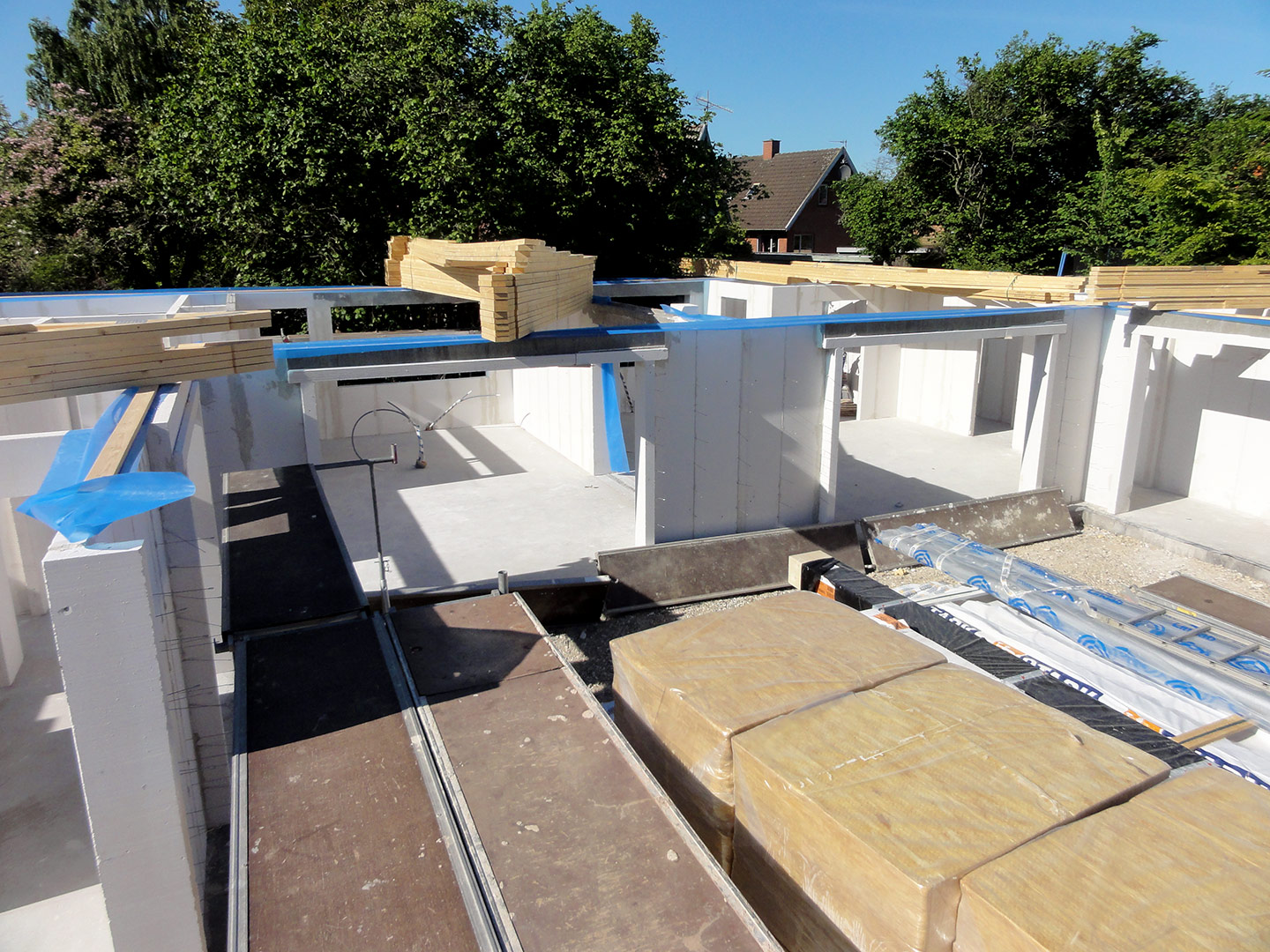 2013-06-04-17-16-41_08096 2013-06-04-17-16-41_08096