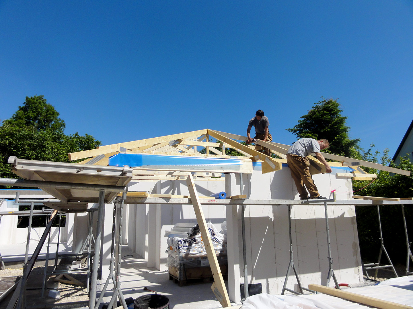 2013-06-05-11-22-23_08098 2013-06-05-11-22-23_08098