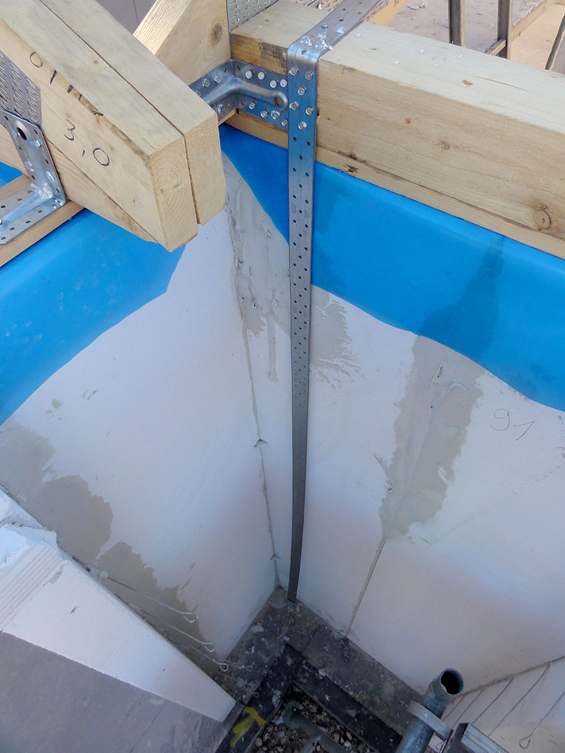 2013-06-10-19-12-29_08295 2013-06-10-19-12-29_08295