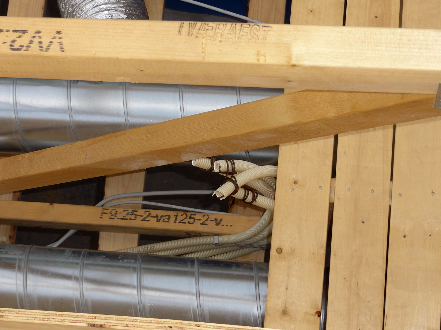 2013-06-12-19-11-43_08399 2013-06-12-19-11-43_08399