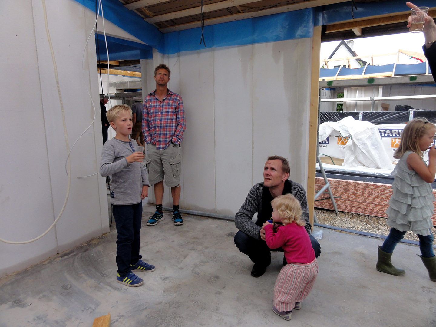 2013-06-14-16-16-30_08480 2013-06-14-16-16-30_08480