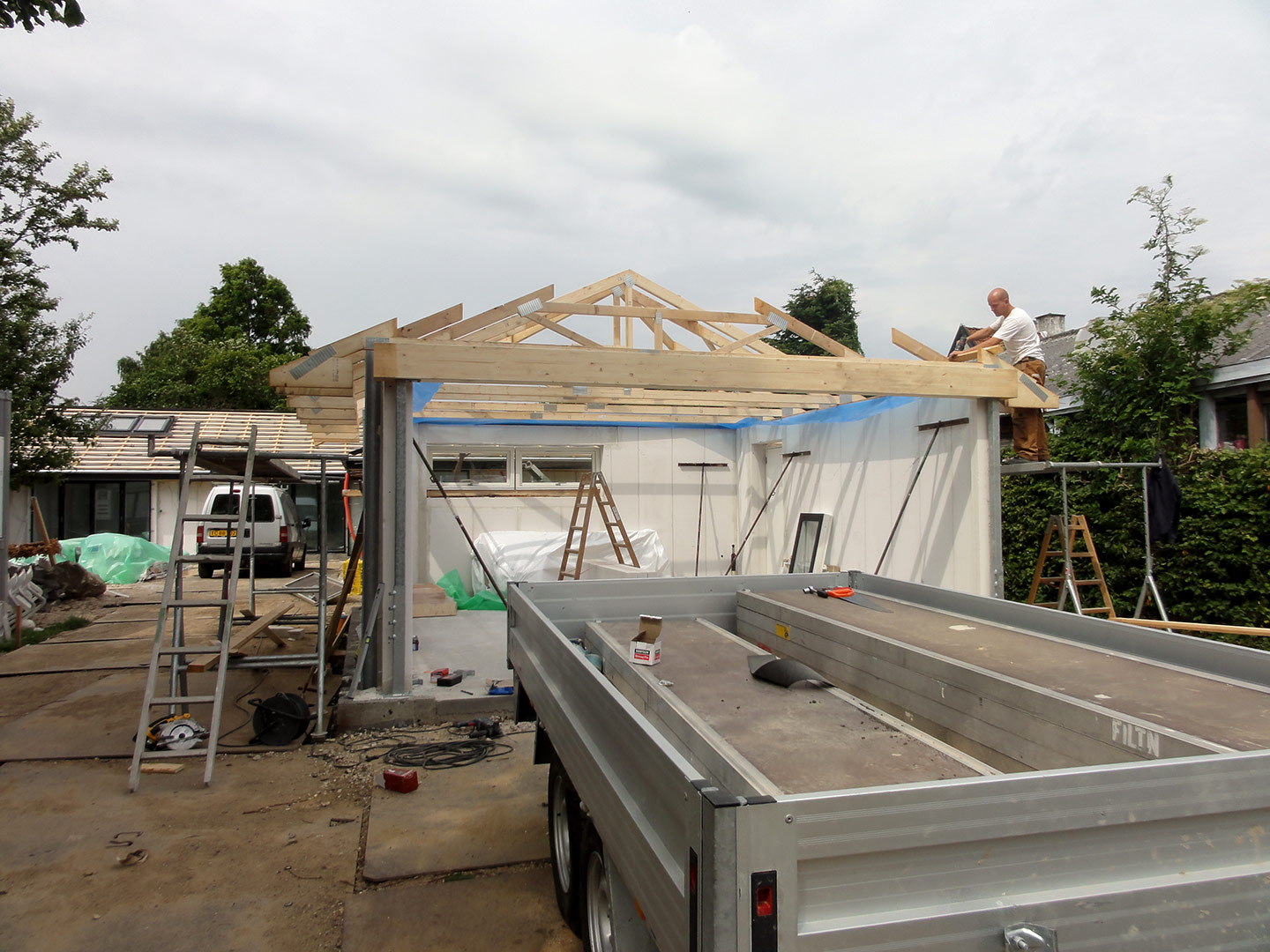 2013-07-03-15-04-31_09300 2013-07-03-15-04-31_09300